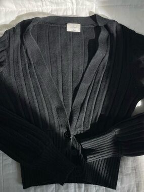 Aritzia Wilfred Free Thais Plunge Front Black Cardigan - M